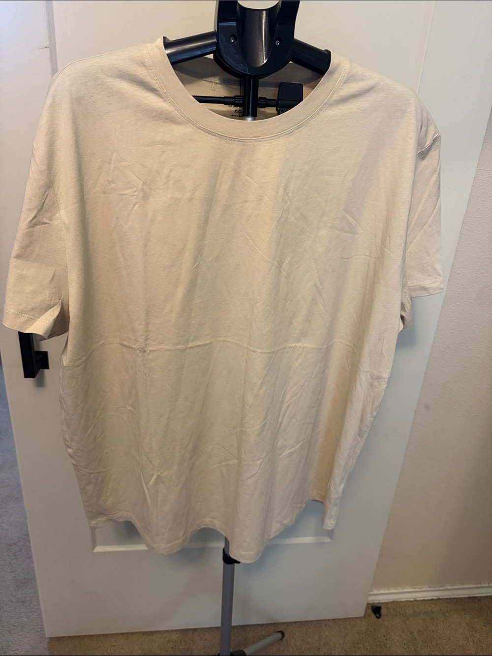 Walker Hayes Classic Men's Short Sleeve Tee in Off-White